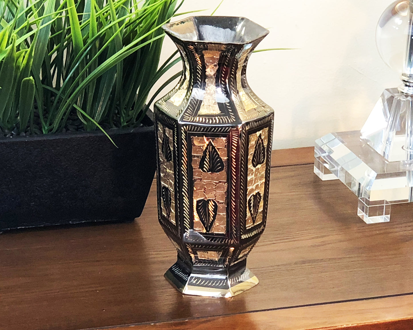 Natural Geo Brass Hexagonal Leaf Bottle Decor