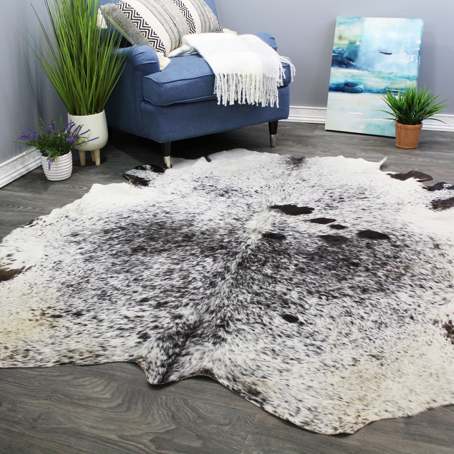 Natural Geo White/Brown Cowhide Animal Area Rug 5' 11" x 6' 4"