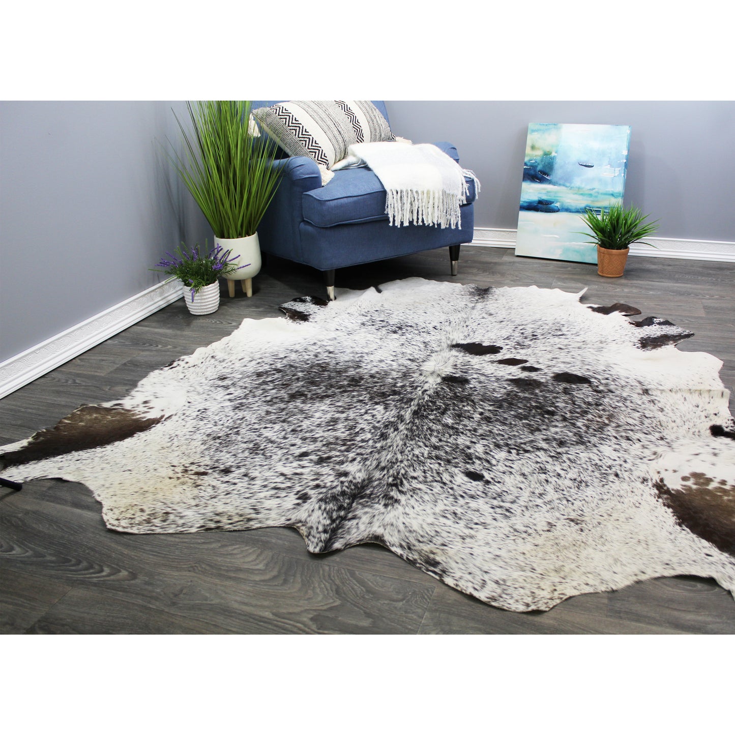 Natural Geo White/Brown Cowhide Animal Area Rug 5' 11" x 6' 4"