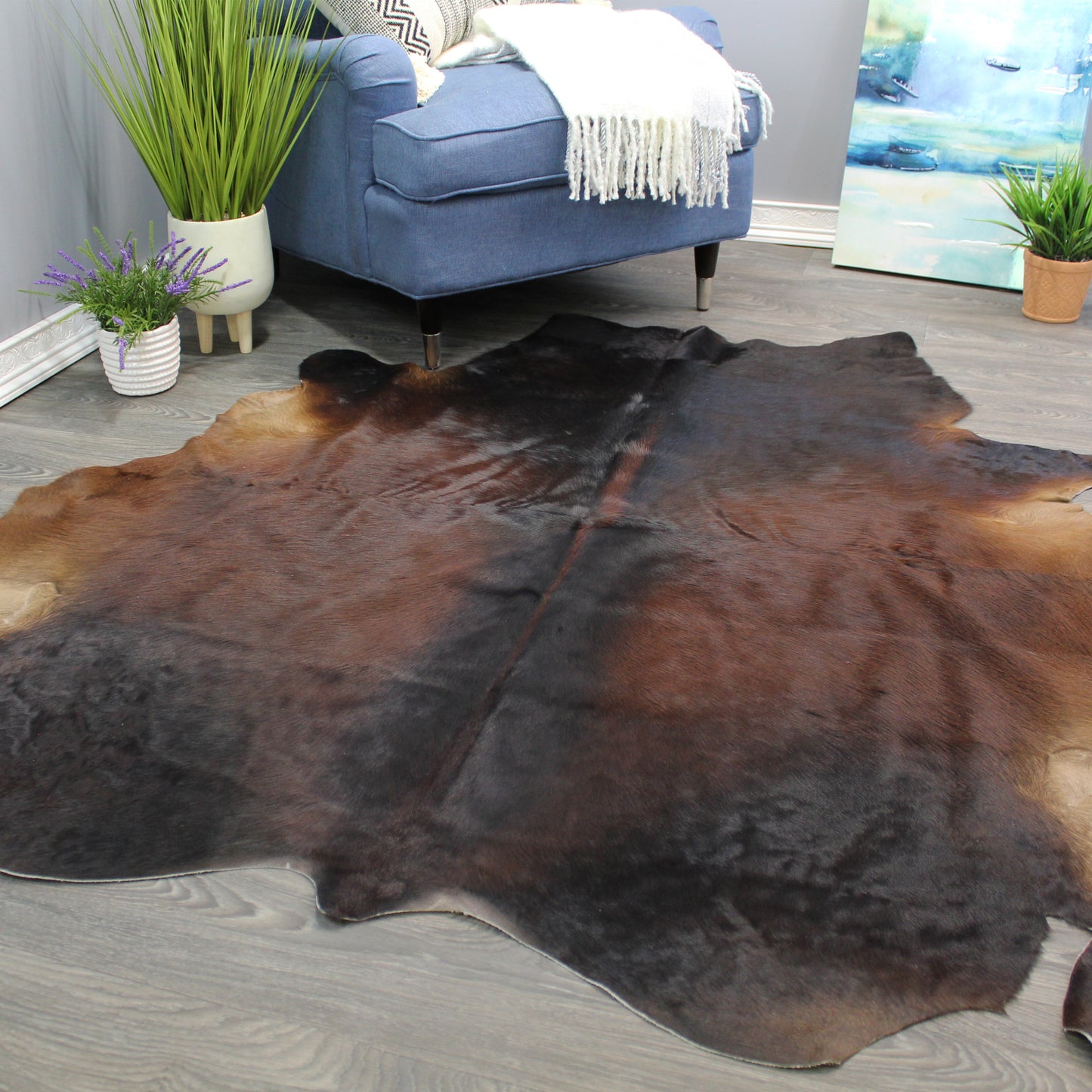 Natural Geo Dark Brown/Brown Cowhide Animal Area Rug 5' 5" x 5' 10"