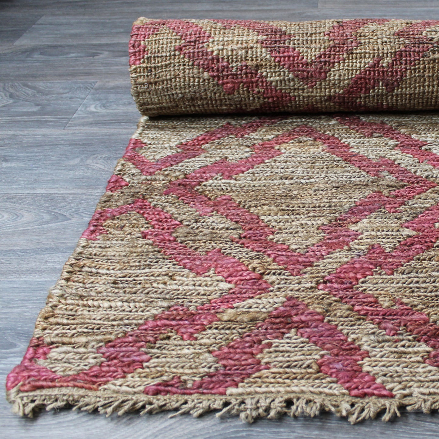 Natural Geo Spontaneous Jute Handwoven Geometric Natural/Maroon Area Rug