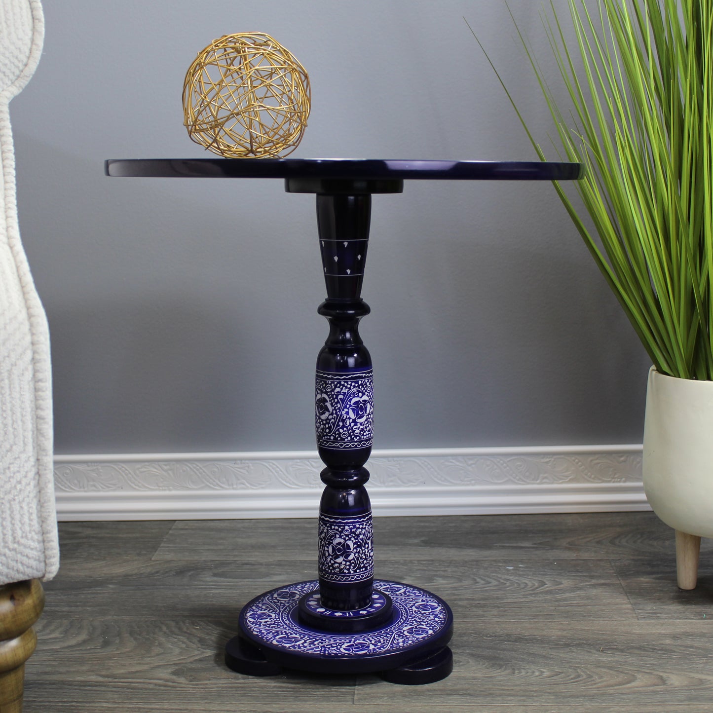 Natural Geo Rosewood Round Wooden 18" Accent Table - Navy Blue