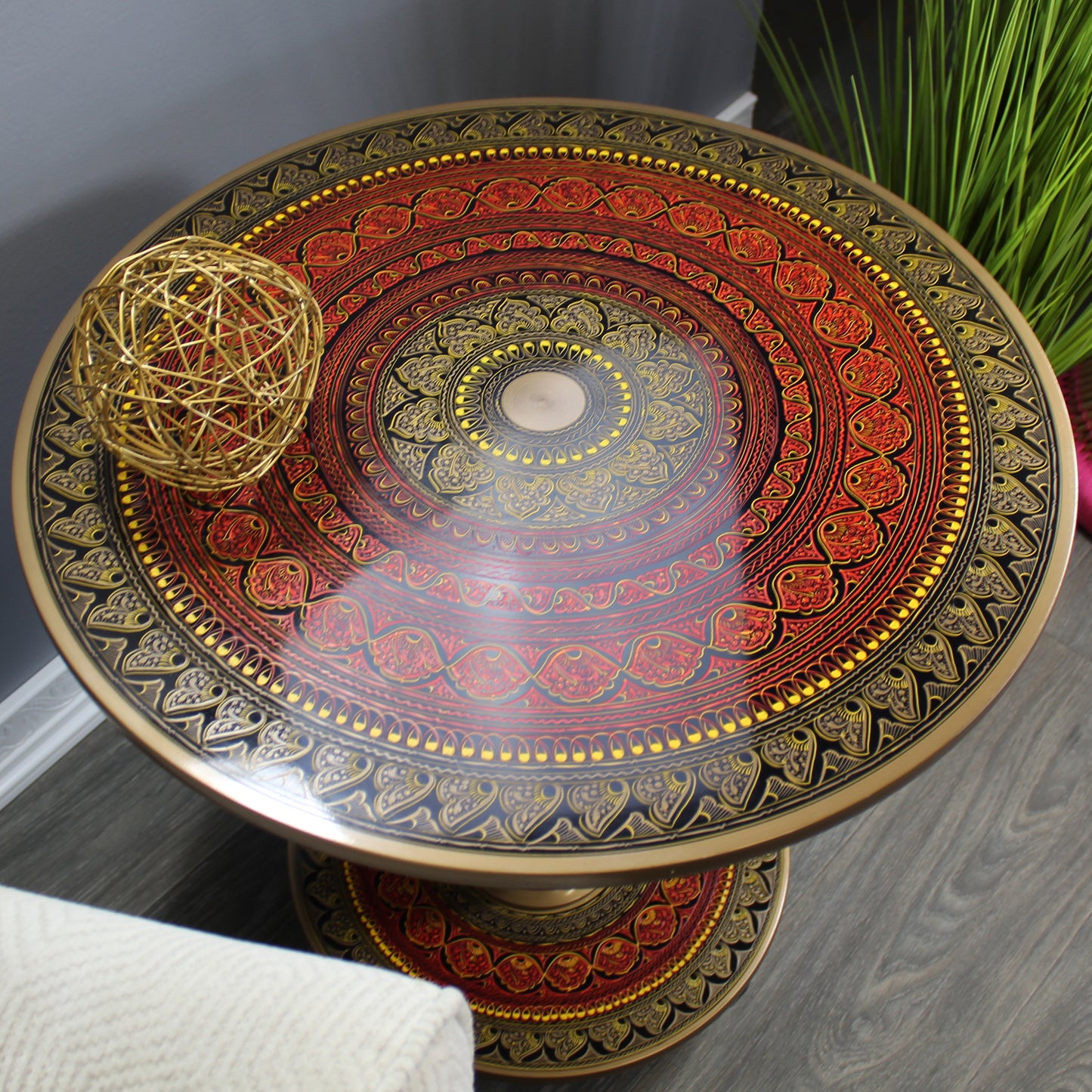 Natural Geo Rosewood Round Wooden 24" Accent Table - Red