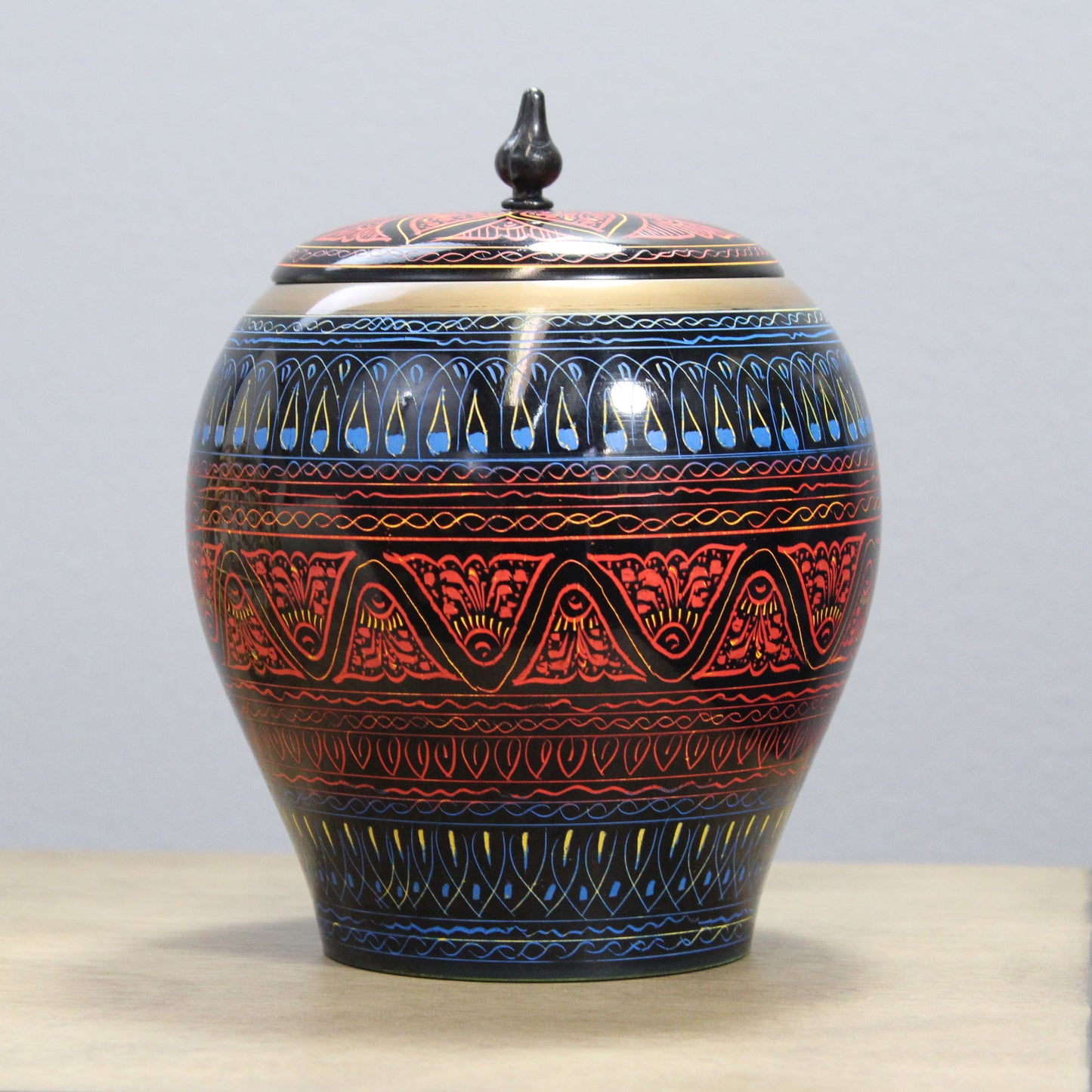 Natural Geo Blue/Red 8" Rosewood Jar