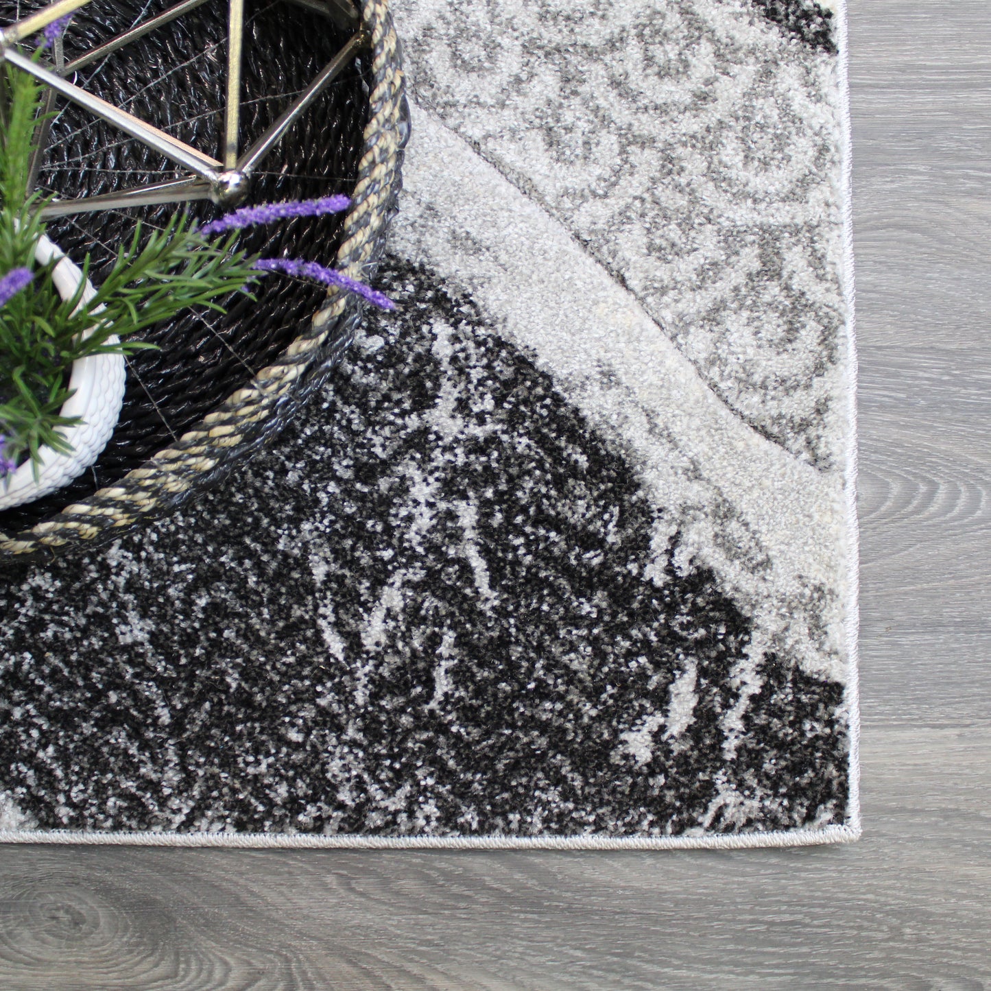 Natural Geo Jasmine Modern Wavy Abstract Gray/Black Area Rug