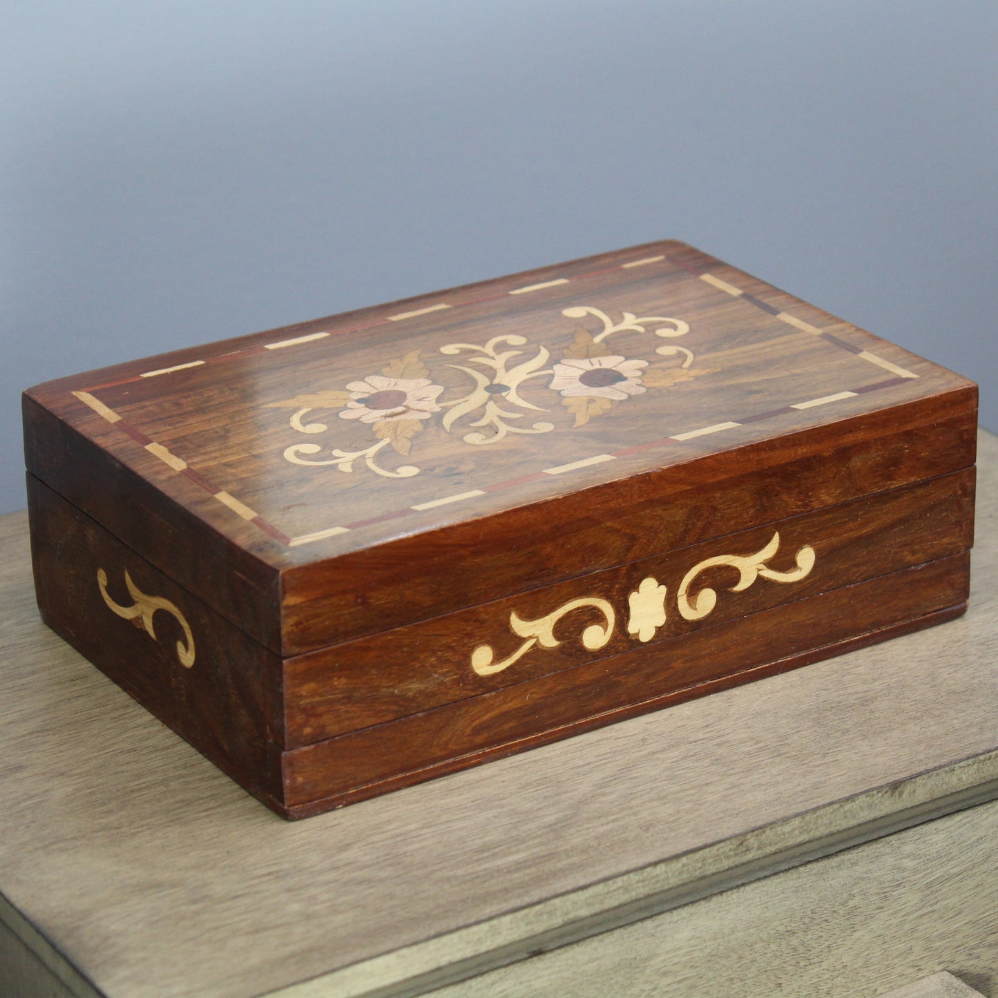 Natural Geo Handmade Rosewood Floral Wooden Jewelry Box