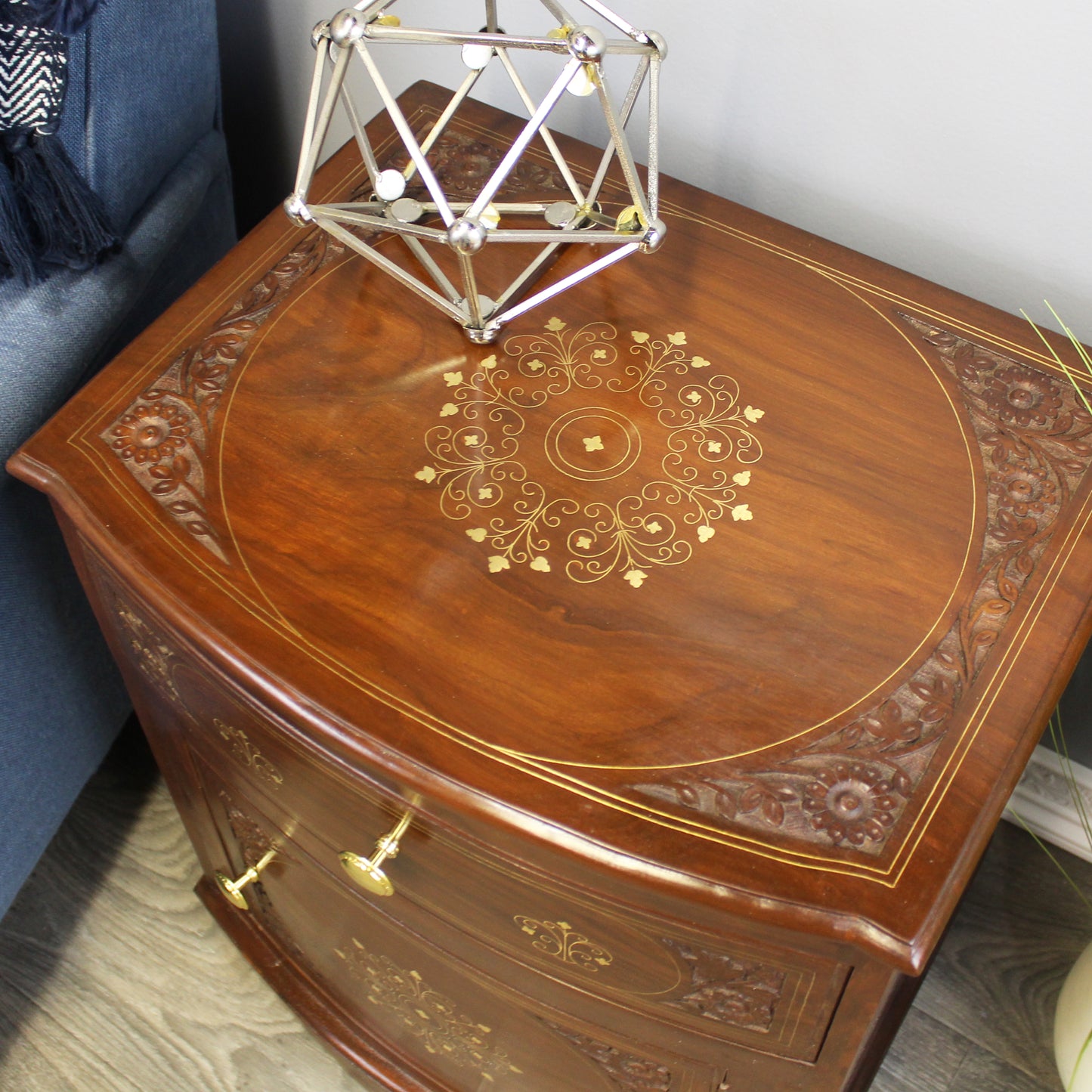 Natural Geo Decorative Rosewood Curved Wooden End Table with Drawer & Cabinet