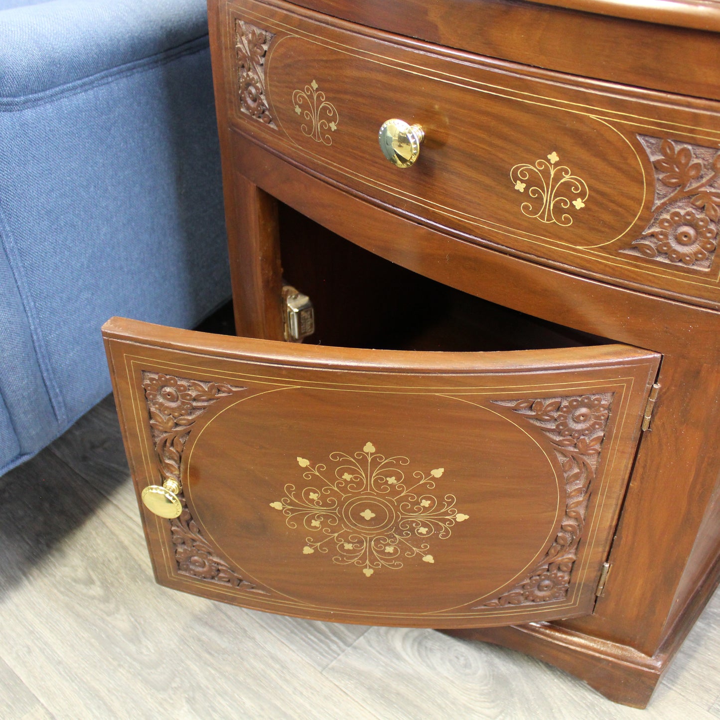 Natural Geo Decorative Rosewood Curved Wooden End Table with Drawer & Cabinet