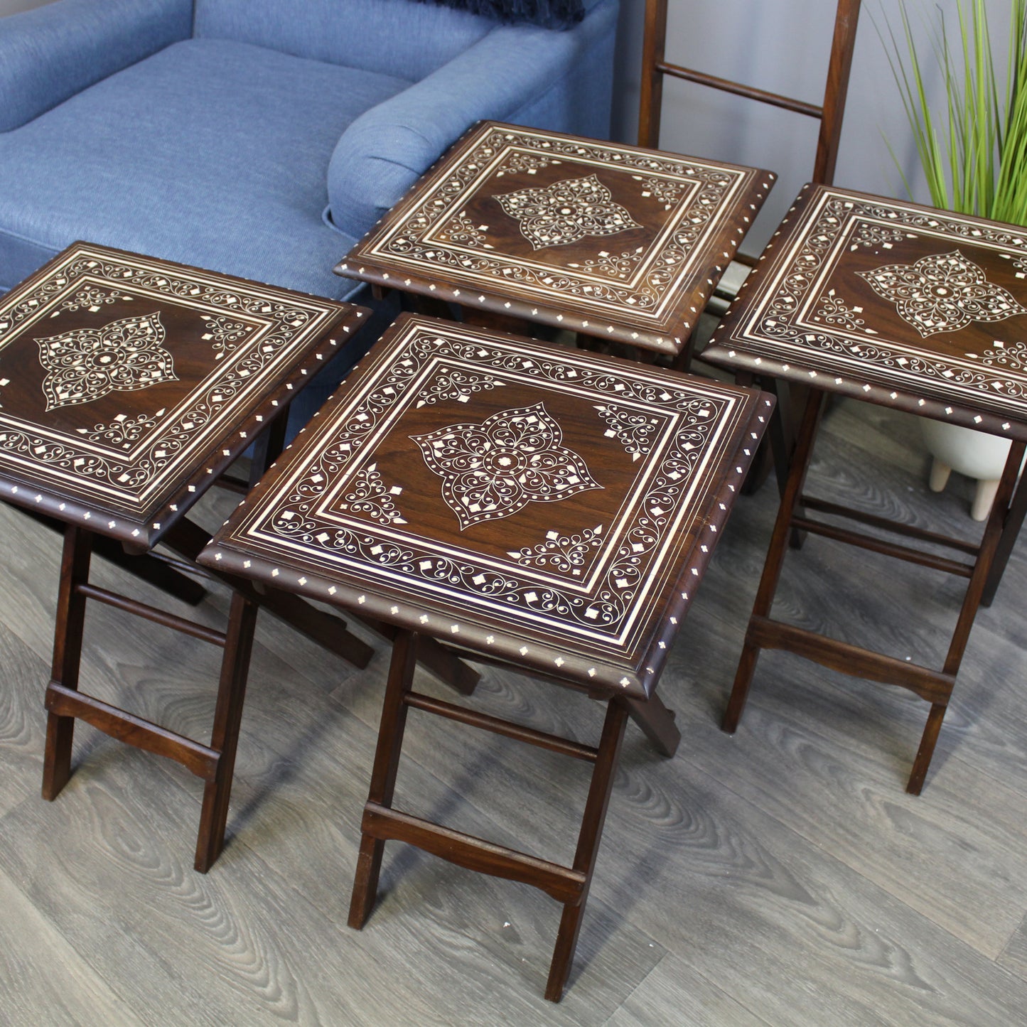 Natural Geo Decorative Rosewood Set of 4 Tray Tables with Stand - White Diamond