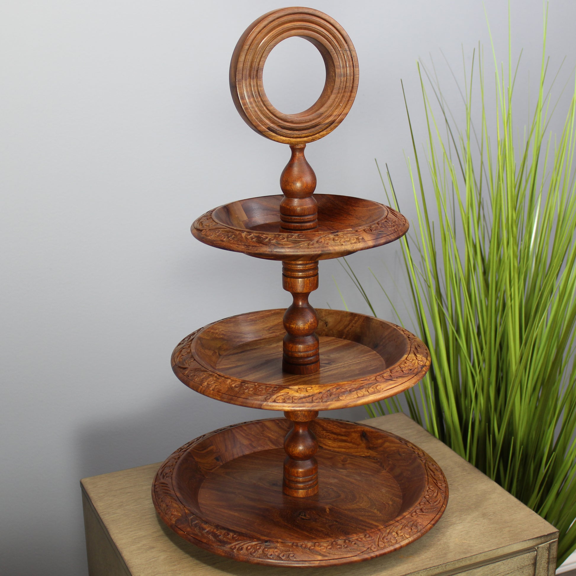 Natural Geo Decorative Rosewood Handcarved Wooden Tiered Stand